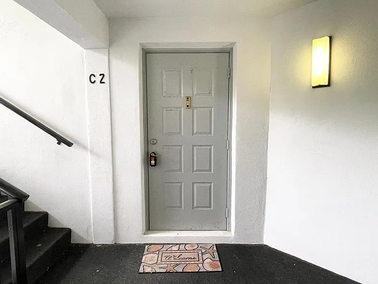 1182 Pine Ridge Cir W — Photo 12