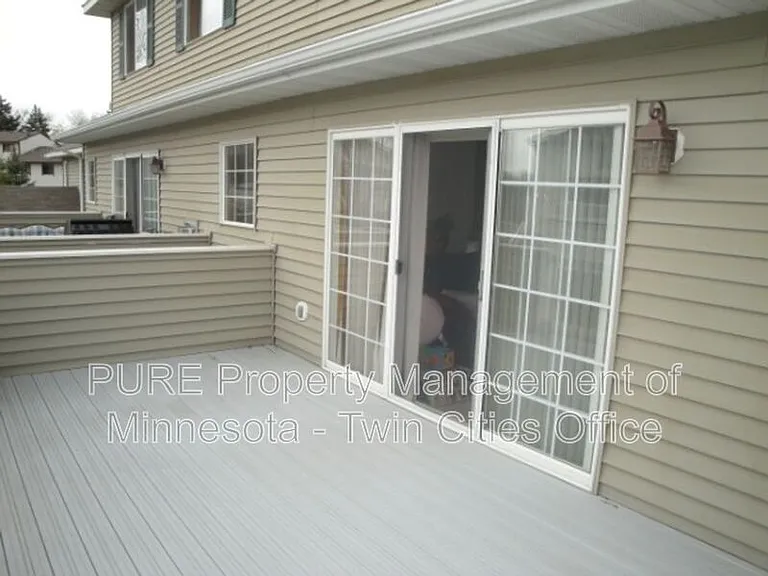 4985 Grenwich Ave N — Photo 10