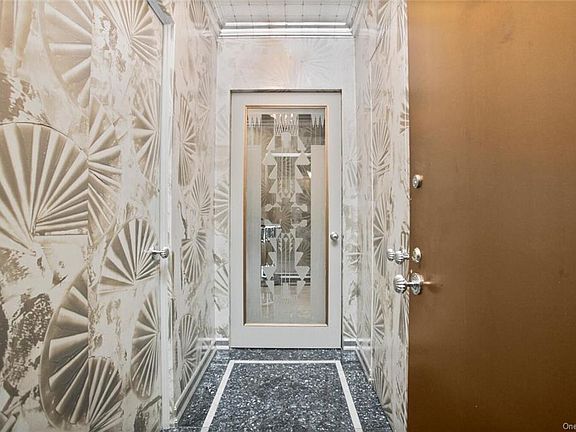 3rd image of 425 E 58th St APT 29A