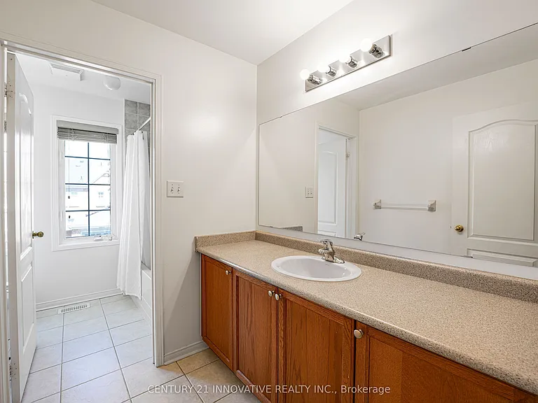 14 Middlecote Dr — Photo 34