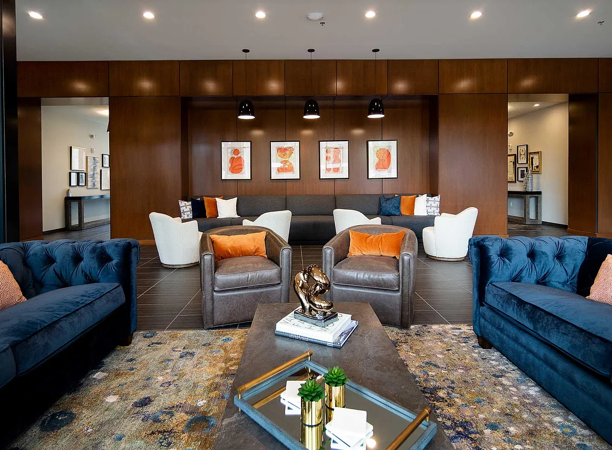 Photo 2 of 48 - Vantage on the Park - Milwaukee, WI Lobby - Vantage on the Park