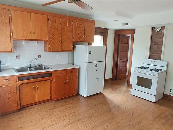 3rd image of 3421 Mapledale Ave #Up