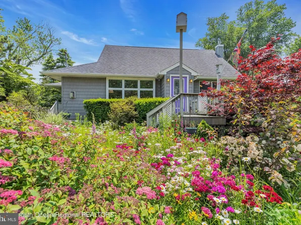 136 W Point Pleasant Ave, Ocean Gate, NJ 08740