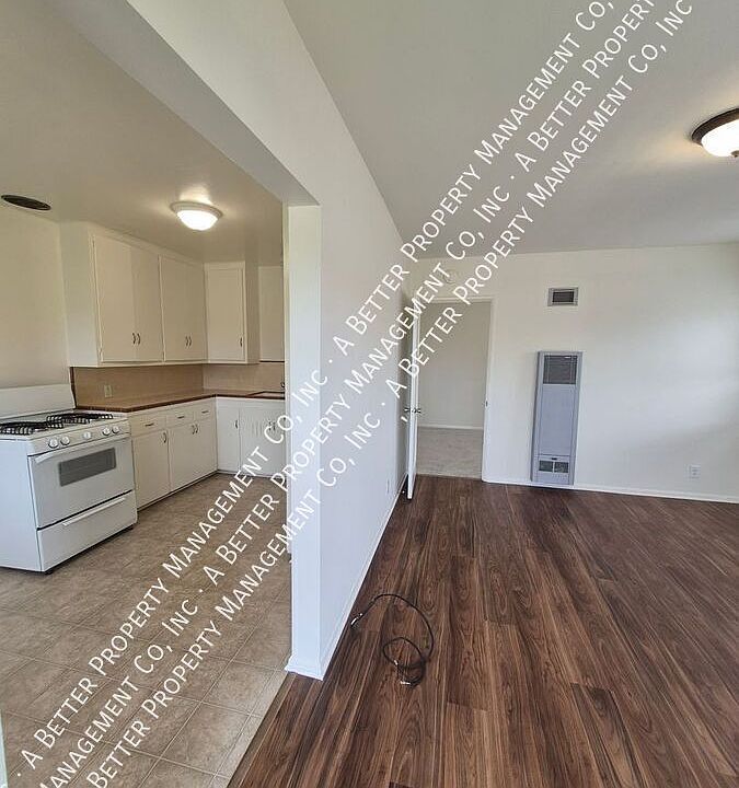 1st image of 4547 E 14th St