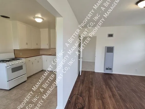 4547 E 14th St, Long Beach, CA 90804