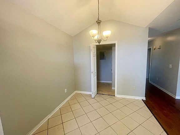 3rd image of 310 Evergreen Way