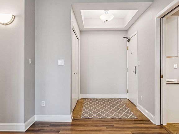 2nd image of 1201 Yale Pl APT 608
