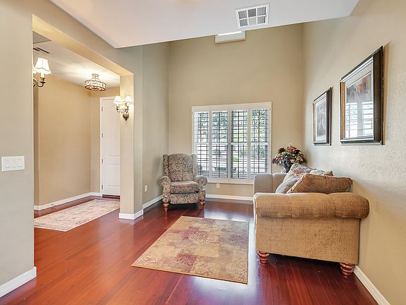 5th image of 895 E Mead Dr