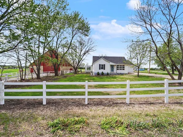5131 SW Urish Rd, Topeka, KS 66610
