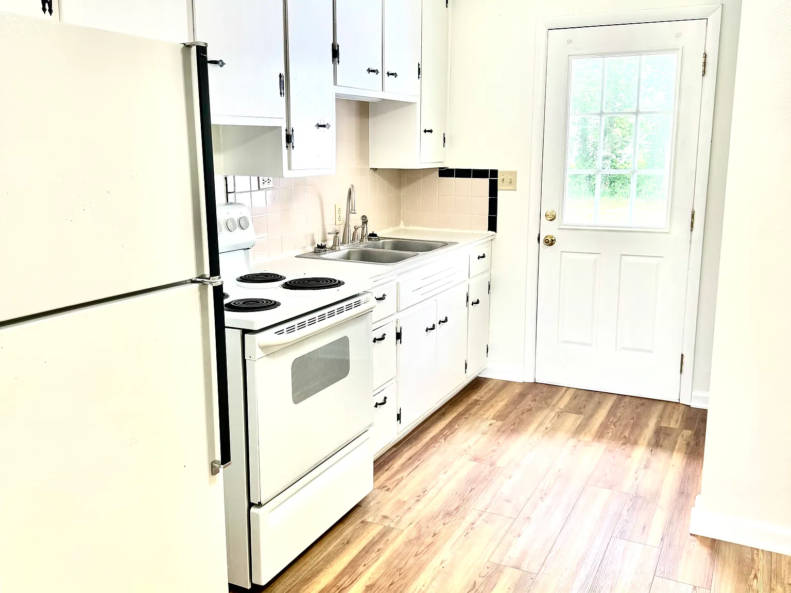 2 bed, 750 sqft, $1,150 — Photo 4