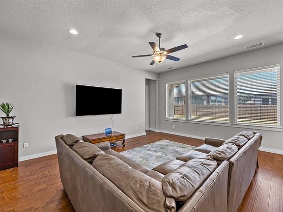 5th image of 4376 Hannover Way