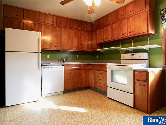 4th image of 7001 Seward Ave