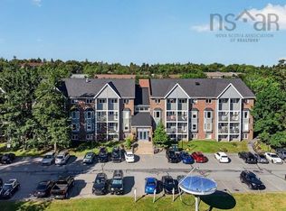 15 Knightsridge Dr #201, Halifax, NS B3M3S9