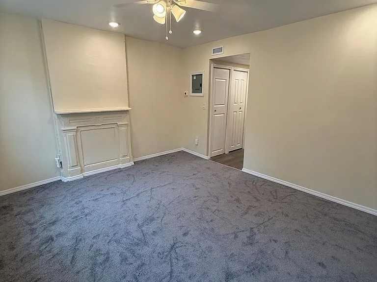 186 N Miller St — Photo 2