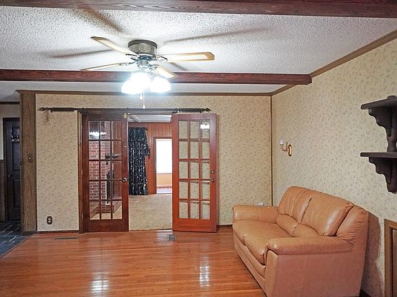 4th image of 6 Woodlawn Dr