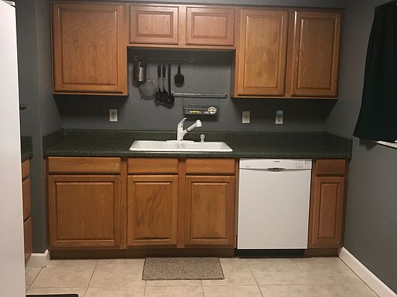 4th image of 320 Coronado Ct
