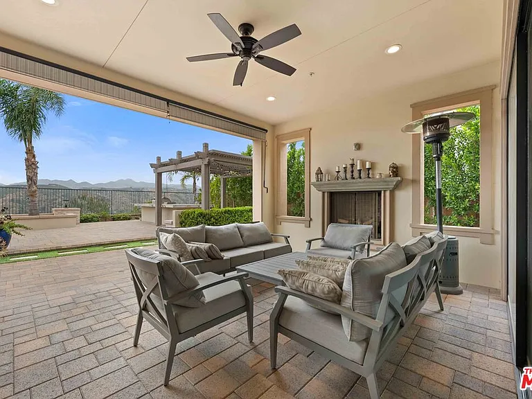 11925 N Ricasoli Way — Photo 35