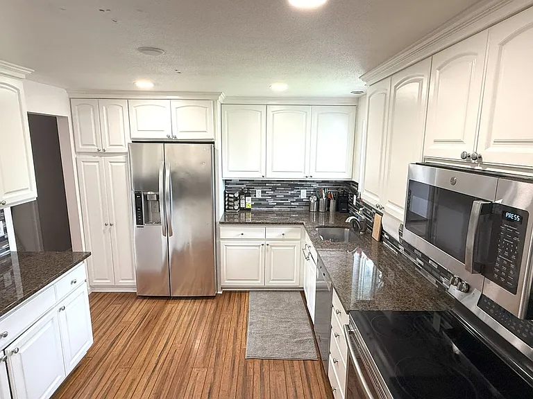 17215 SW Barcelona Way — Photo 3