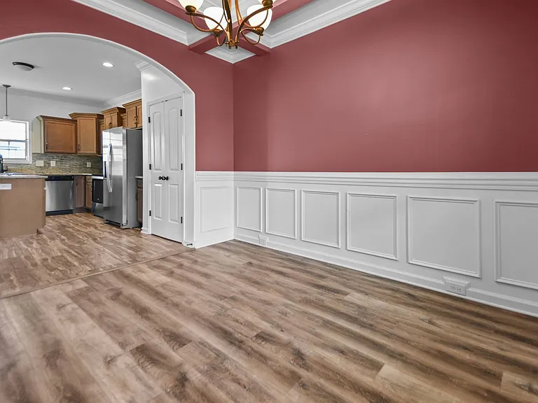 1032 Spicer Dr — Photo 2