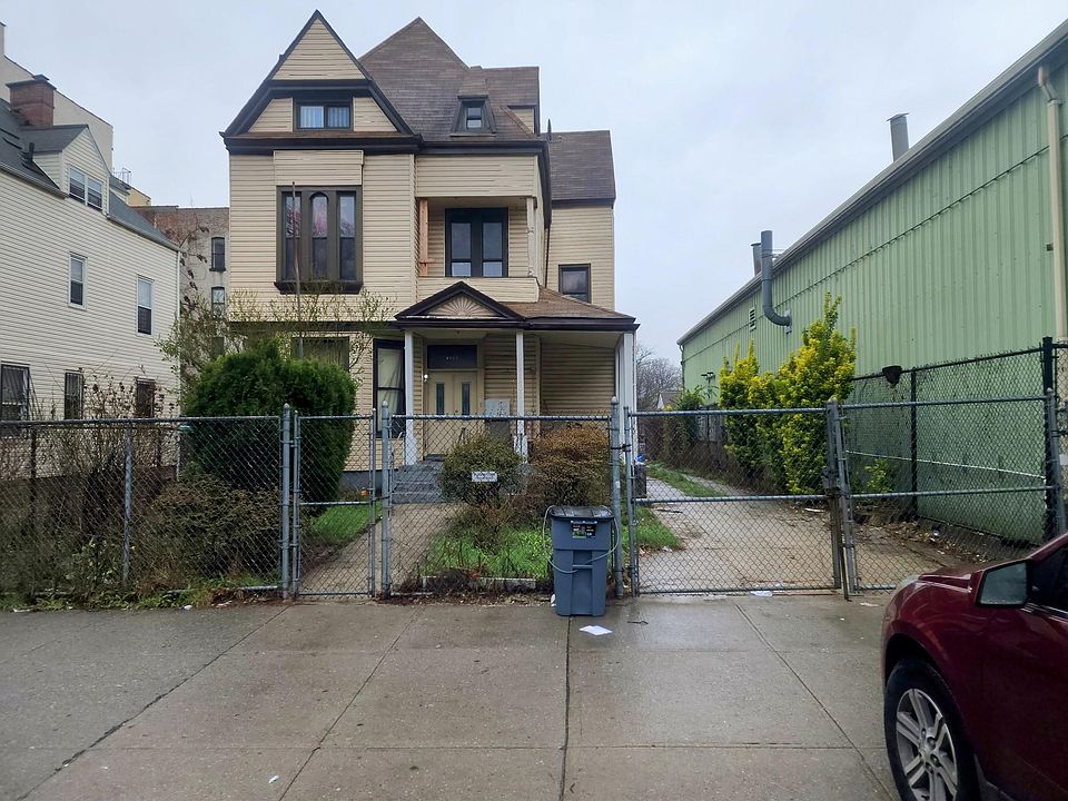 2nd image of 1266 Boston Road