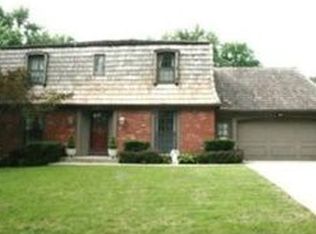 5811 W 90th St, Overland Park, KS 66207