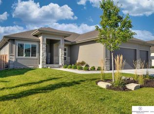 18315 Taylor St, Elkhorn, NE 68022
