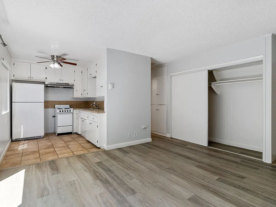 425-441 Gaviota Ave.