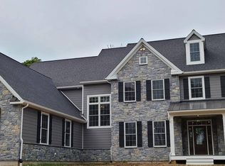 2625 Eagle Ln, Hellertown, PA 18055