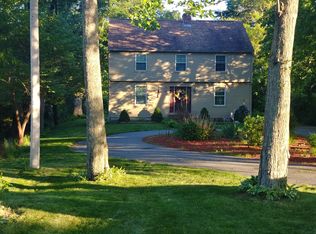 39 Chestnut St, Seekonk, MA 02771