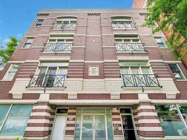 1347 W Washington Blvd #4B — Photo 2