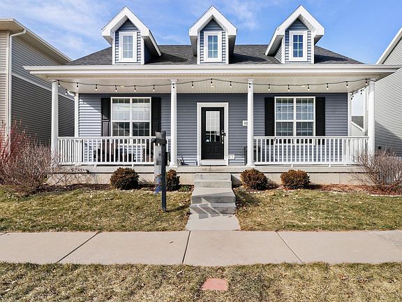 2nd image of 1126 White Oak Dr