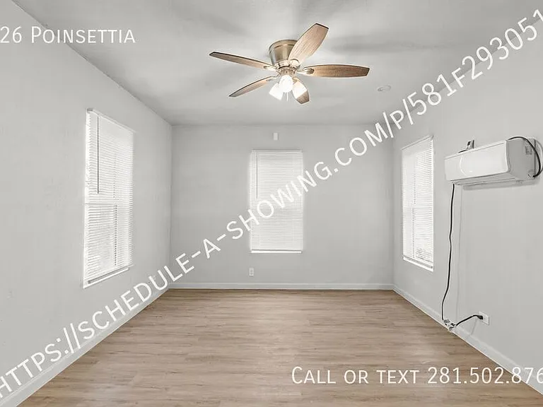 826 Poinsettia — Photo 3