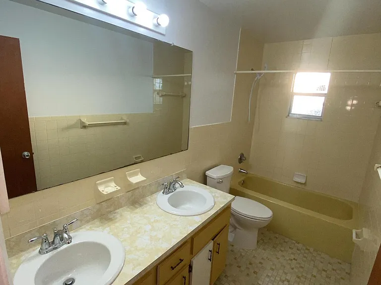 304 Darrow Ave — Photo 15