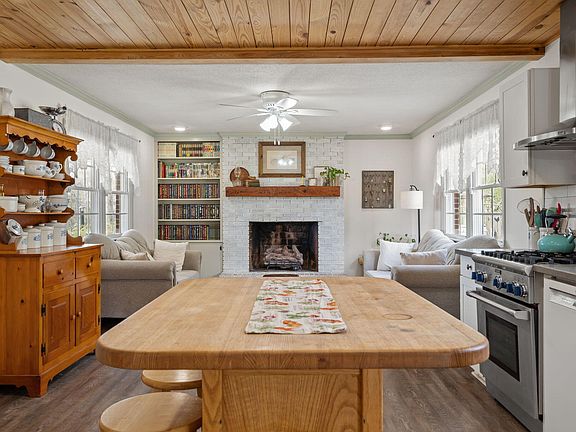 4th image of 4313-4315 Mitchell Mill Rd