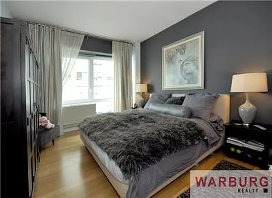 Rented by Warburg | media 28
