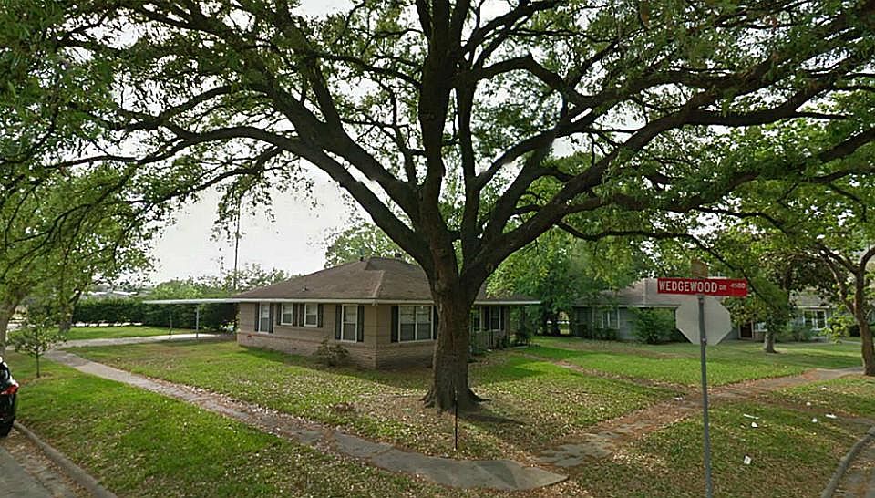 1st image of 909 Wildwood Ln