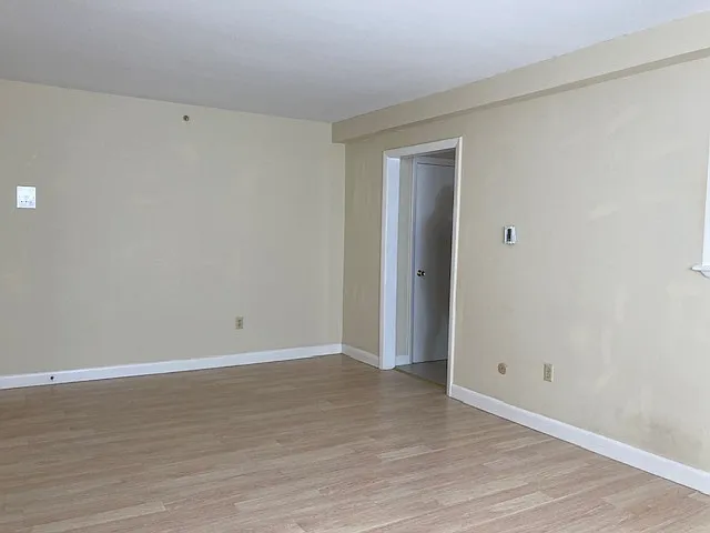 2 bed, 1000 sqft, $1,895 — Photo 2