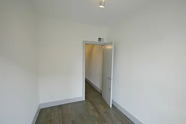 Rented by Realty Advisors Group