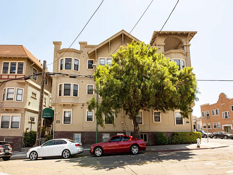 Vue De Lac Apartments — Photo 17