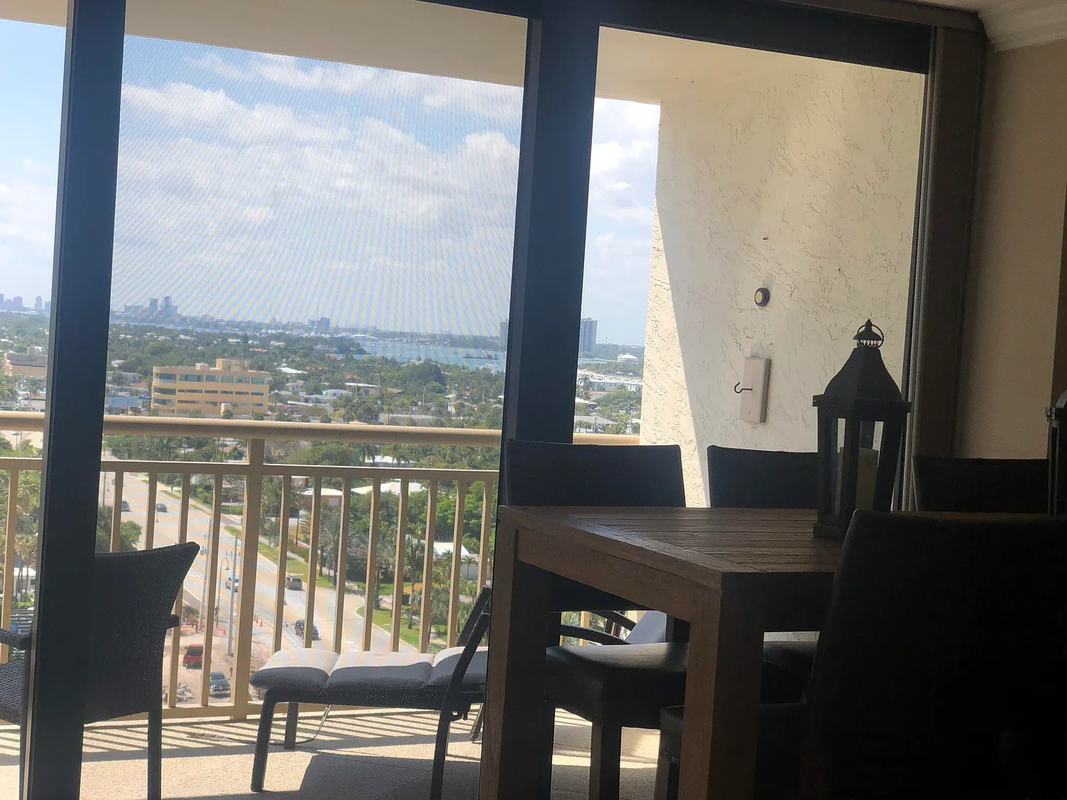 2 bed, 2.0 bath, 1585 sqft, $8,900 — Photo 2