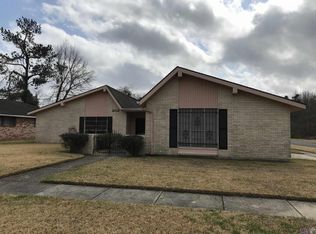 202 Lakecrest Ave, Baton Rouge, LA 70807
