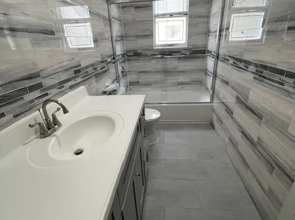 3557 Bedford Avenue image 4 of 18