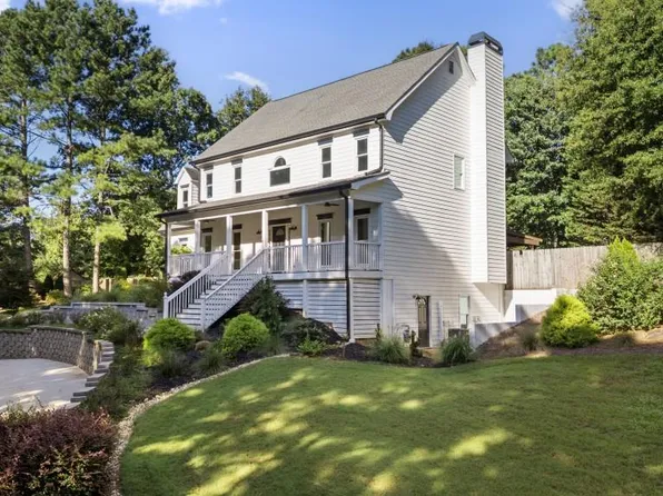 6002 Catamaran Ct, Flowery Branch, GA 30542
