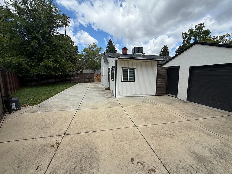 518 Fremont Way — Photo 23
