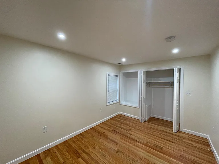85 Moreland St — Photo 11