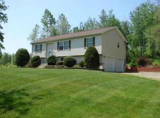793 Wauwinet Rd, Barre, MA 01005