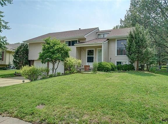 3rd image of 1216 Dunwich Dr