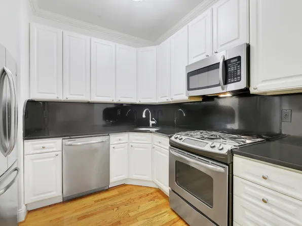 121 Madison Avenue image 1 of 11