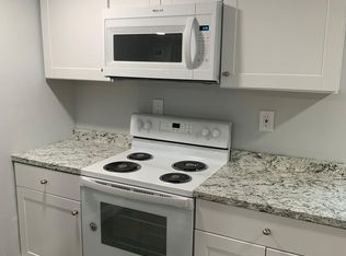 39 Highland Rd, Rocky Point, NY 11778