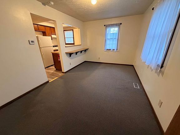 2nd image of 815 N Adams St #4